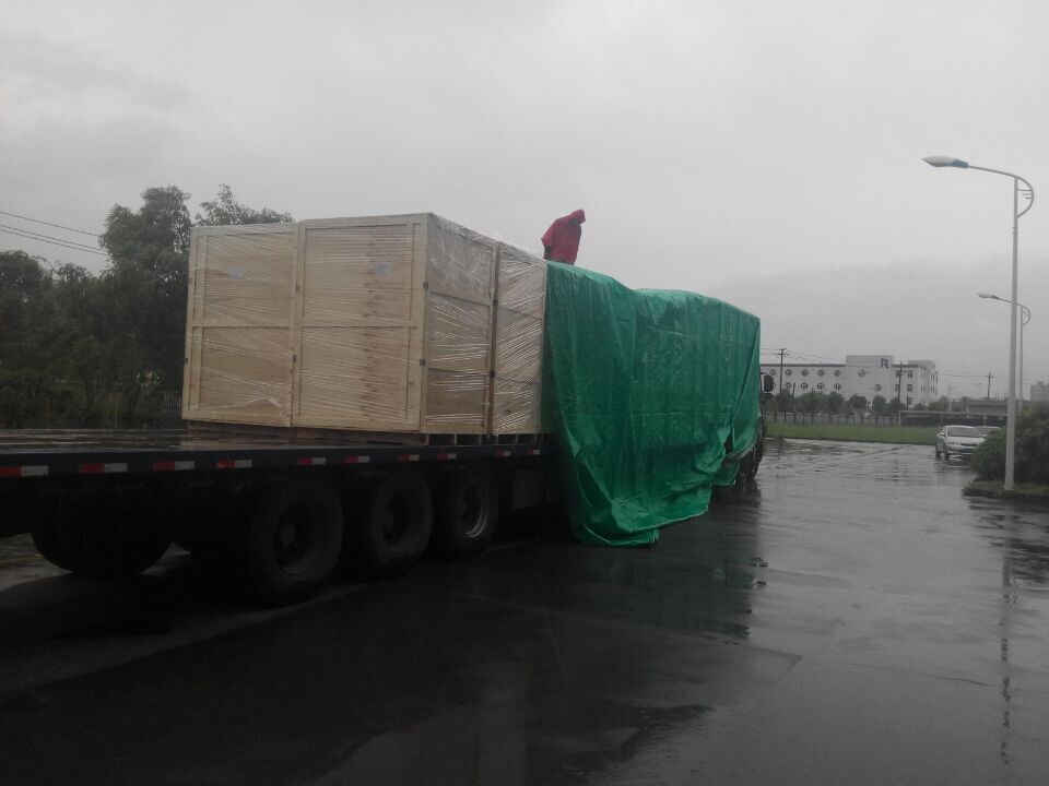 2017年6月北京創聯匯通電氣-雨中發貨現場，一直以顧客服務為較好